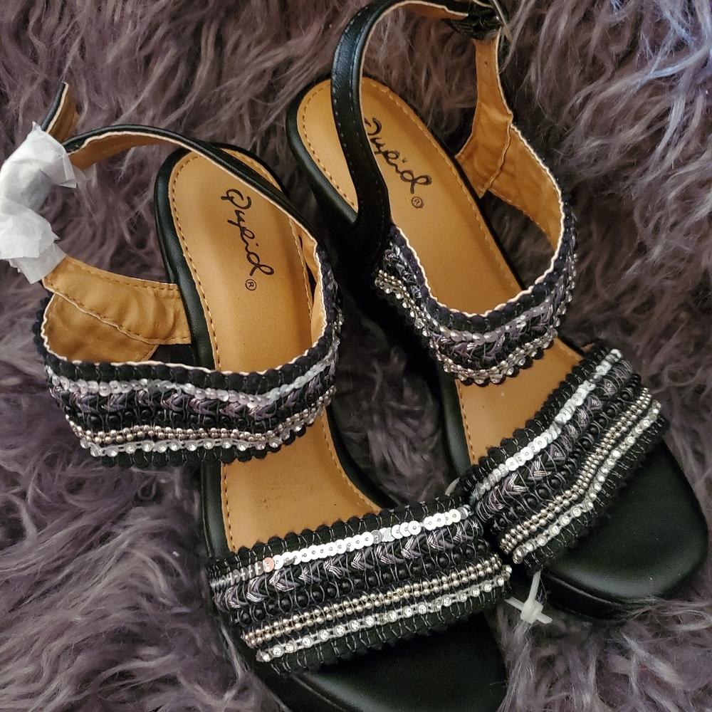 Black and silver Wedges